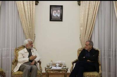 دیدار سعید جلیلی با رئیس جمهور منتخب/ اعلام آمادگی پزشکیان برای دریافت دیدگاه‌ها و پیشنهادات جلیلی 