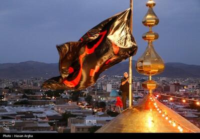 تصاویر: آیین تعویض پرچم حسینیه اعظم زنجان