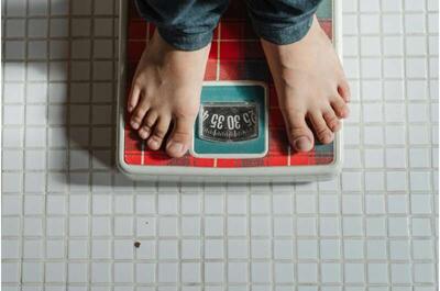 هر چند وقت یکبار باید خود را وزن کنیم؟/ وزن کردن را به رفتاری وسواسی تبدیل نکنید