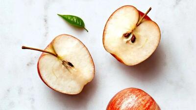 جویدن دانه های سیب ممکن است شما را مسموم کند!