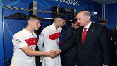 حضور اردوغان در رختکن تیم ملی ترکیه پس از شکست مقابل هلند + فیلم