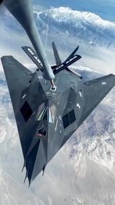 (ویدئو) بازگشت به آسمان: سوخت‌گیری F-117 Nighthawk