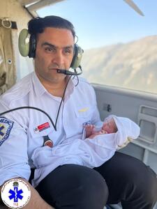 تولد نوزاد عجول در بالگرد اورژانس خرم‌آباد