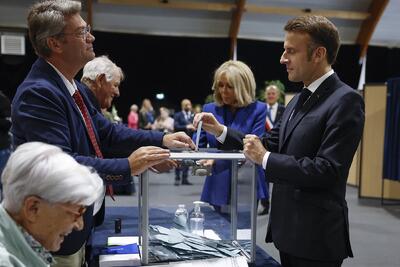 پیروزی غافلگیرکننده ائتلاف چپ در انتخابات فرانسه/ راست افراطی از قدرت فاصله گرفت