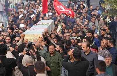 آیین تشییع و تدفین شهید گمنام در ساختمان ستاد مرکزی قوه قضاییه برگزار شد