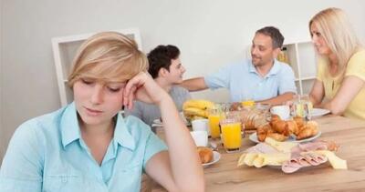 آیا خانواده همسرتان پنهانی از شما متنفرند؟ 8 نشانه مهم!