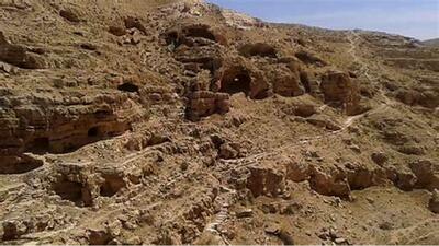 کشف بقایای ۱۱ ثروتمندی که همراه با زیورآلات خود حدود ۸۰۰ سال پیش دفن شده بودند