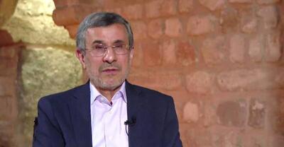 ببینید |  پاسخ ترکی احمدی‌نژاد به معرفی‌اش توسط مجری شبکه تلویزیون ترکیه: خواهش اِلیرَم!