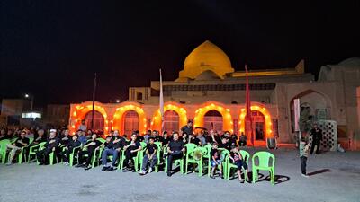 عزاداری شب چهارم محرم در جوار مسجد جامع اردستان