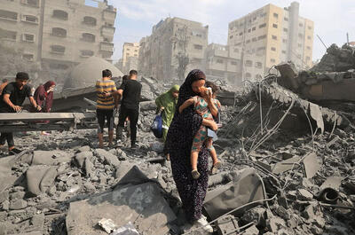 کمک ۱۰۰ میلیون دلاری آمریکا به فلسطینیان همزمان با ارسال بمب‌ به اسرائیل برای نابودی غزه
