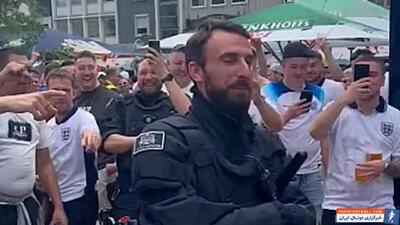 شباهت جالب پلیس آلمان به ساوتگیت سرمربی انگلیس - پارس فوتبال | خبرگزاری فوتبال ایران | ParsFootball