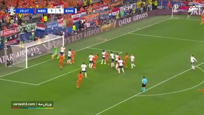 خلاصه بازی هلند 1 - انگلیس 2 / یک قدم تا بازگشت فوتبال به خانه