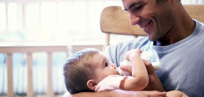 گفتن جمله   مراقب باش   والدین به کودکان اثرات منفی دارد