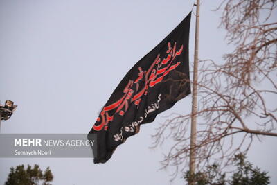 پرچم‌های عزاداری حسینی در مسیر منتهی به مرز شلمچه