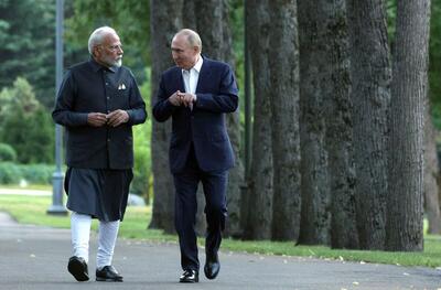 دیدار صمیمانه رهبران روسیه و هند؛ تاکیدی بر شکست «انزوای روسیه»/ گزارش بلومبرگ | خبرگزاری بین المللی شفقنا