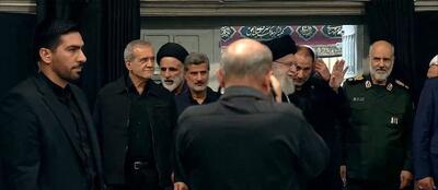 یک اتفاق بی‌سابقه در لحظه ورود رهبری به مراسم حسینیه