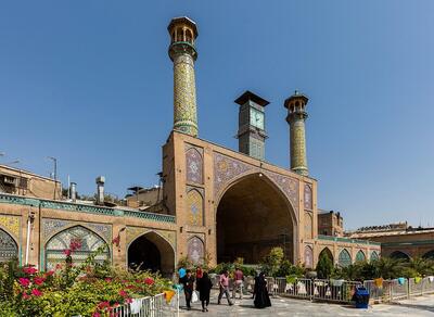 عکس تاریخی از منبری مشهور و محبوب در مسجد بازار