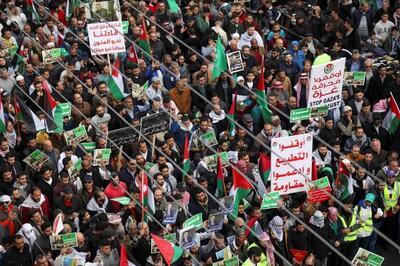 راهپیمایی شبانه اردنی‌ها در حمایت از غزه