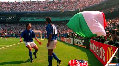 درخشش روبرتو باجو؛ برتری 2-1 ایتالیا مقابل بلغارستان و صعود به فینال جام جهانی (1994/7/13) - پارس فوتبال | خبرگزاری فوتبال ایران | ParsFootball