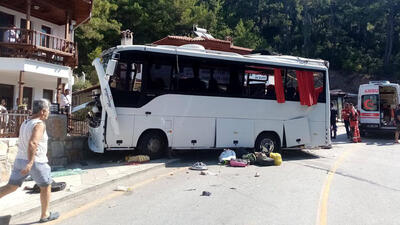 3 عکس از تصادف هولناک اتوبوس گردشگران خارجی در ترکیه + جزییات
