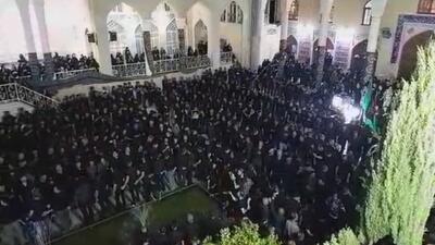 مراسم سوگواری دهه اول محرم در حسینیه اعظم لارستان + فیلم