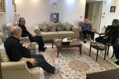 حضور رئیس فدراسیون در منزل پیشکسوت ارزنده فوتبال اصفهان