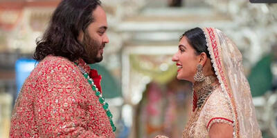 عردس خانم ثروتمند هندی بالاخره لباس عروس آخرش را هم پوشید؛ اینبار دست به دامن رنگ طلایی شده! - چی بپوشم