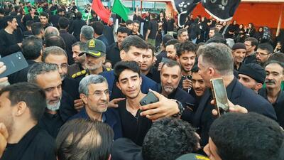 تصاویر احمدی‌نژاد در مراسم عزاداری تاسوعا وایرال شد