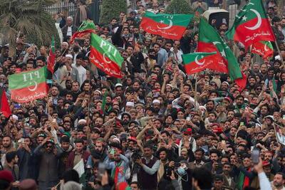 پاکستان حزب عمران خان را ممنوع الفعالیت می‌کند