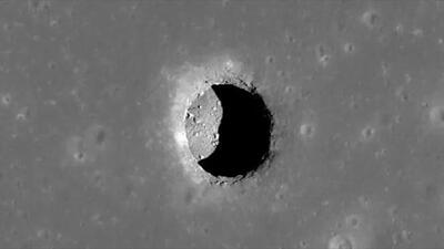 کشف اولین غار روی سطح ماه ؛ به زندگی انسان روی ماه نزدیک شدیم؟