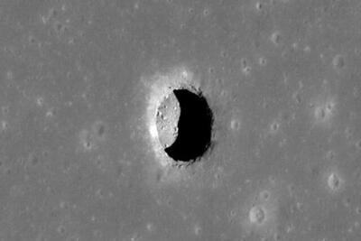 (عکس) دانشمندان یک غار گدازه‌ای زیر سطح ماه کشف کردند
