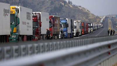 ماجرای معطلی کامیون‌های ایرانی در مرز افغانستان + فیلم