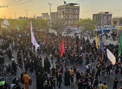 تجمع هیات‌های عزاداری آبادان در جوار مصلی و زیارتگاه سیدعباس