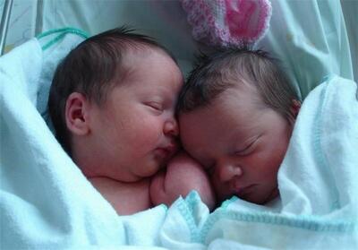 تولد دوقلوهای عجول نوشهری در آمبولانس اورژانس