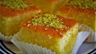بسبوسه شیر، خوشمزه ترین شیرینی عربی جایگزین کیک! + طرز تهیه