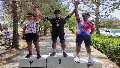 ۲ مدال برای دوچرخه‌سوار نوجوان مازندرانی در مسابقات کشوری