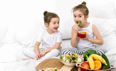 تغذیه سالم برای کودکان: راهنمای والدین