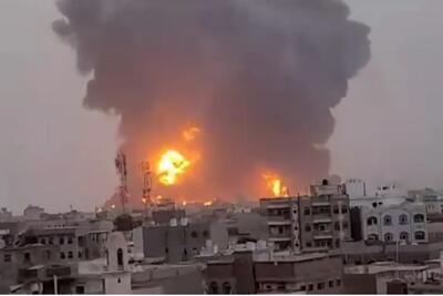 آتش سوزی مهیب در بندر الحدیده یمن پس از حمله اسرائیل + فیلم