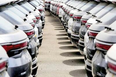 واردات خودروهای کارکرده به بازار ارز فشار وارد می کند