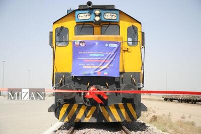 قطار کانتینری دو سر بار ایران-چین راه‌اندازی شد