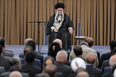گزارش تصویری: دیدار نمایندگان مجلس دوازدهم با رهبر انقلاب اسلامی | خبرگزاری بین المللی شفقنا