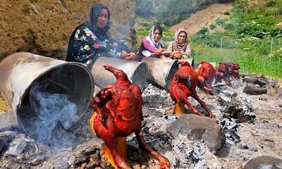 کباب کردن مرغ به روش متفاوت دختران روستایی افغانستانی (فیلم)