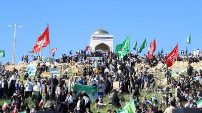 اعزام ۲ دستگاه اتوبوس از بافق به مناطق عملیاتی غرب