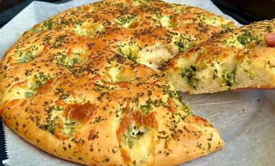 طرز پخت نان ساده ایتالیایی در خانه با 350 گرم آرد (فیلم)