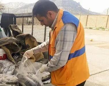 معدوم سازی بیش از ۳۴ تن مواد غذایی غیرقابل مصرف در حوزه دانشگاه علوم پزشکی آبادان