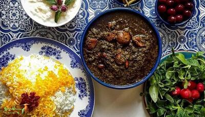 طرز تهیه قورمه سبزی در شهرهای مختلف ایران