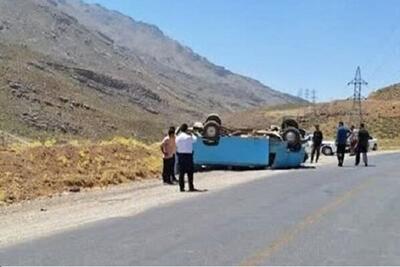 واژگونی مینی‌بوس در نهاوند ۱۶ مصدوم بر جای گذاشت