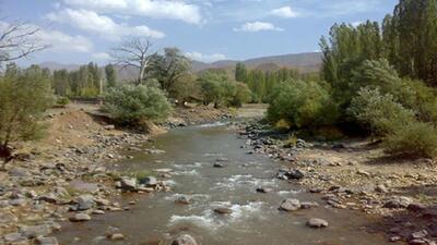 جوش و خروش رودخانه‌ای در دل طبیعت روستای سینقان + فیلم