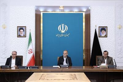 نگرانی روزنامه اصولگرا از تایید وزرای پیشنهادی پزشکیان توسط رهبر معظم انقلاب