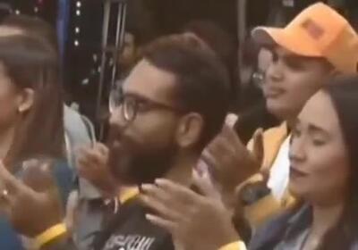 نیکولاس مادورو و حذف واتساپ و اینستاگرامش جلوی دوربین خبرنگاران